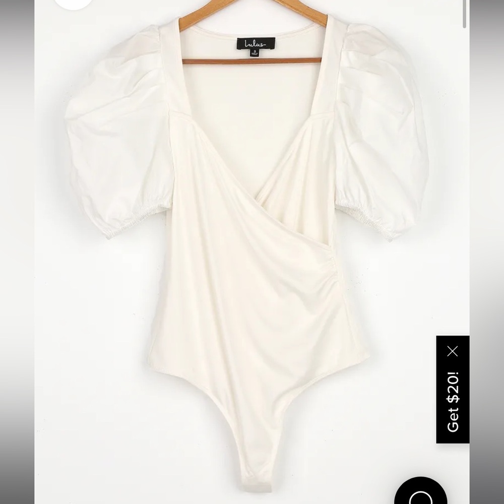 NWOT Lulu’s Size Small “Always Amazed White Surplice Puff Sleeve Bodysuit”